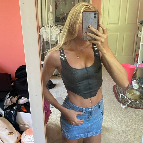 Princess Polly Travis Black Faux Leather Cropped Corset Top 2 - Picture 13 of 13